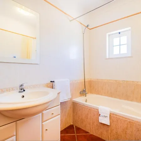 فيلة Amendoeira - 3 Bedroom *