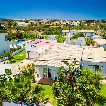 Amendoeira - 3 Bedroom Villa Albufeira