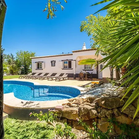 Amendoeira - 3 Bedroom Villa *
